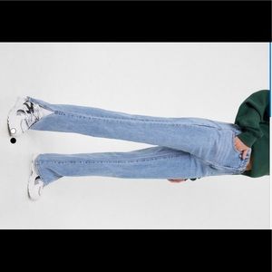 Split hem boyfriend jeans